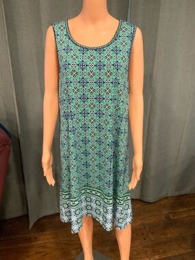 Max Studio Green and Navy Sleeveless Midi Dress